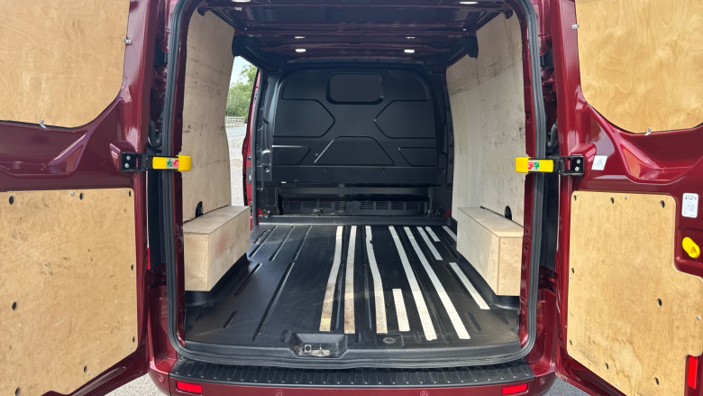 Ford Transit Custom 280 L1 Diesel Fwd 2.0 EcoBlue 130ps Low Roof Limited Van